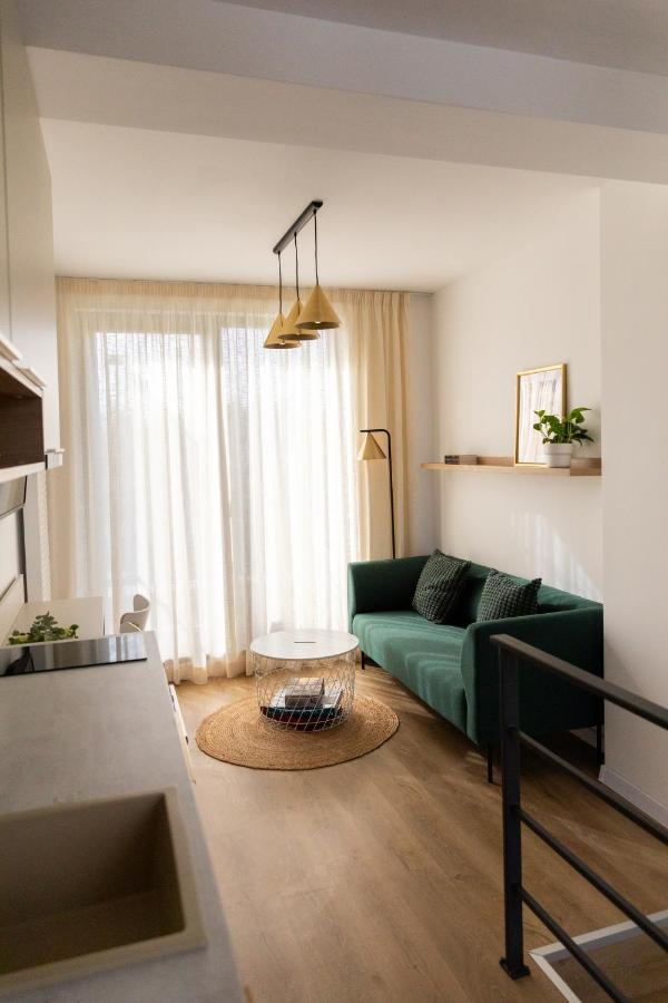 Studio 8 I One Bedroom Apartment I Airport I Therme Otopeni Bagian luar foto