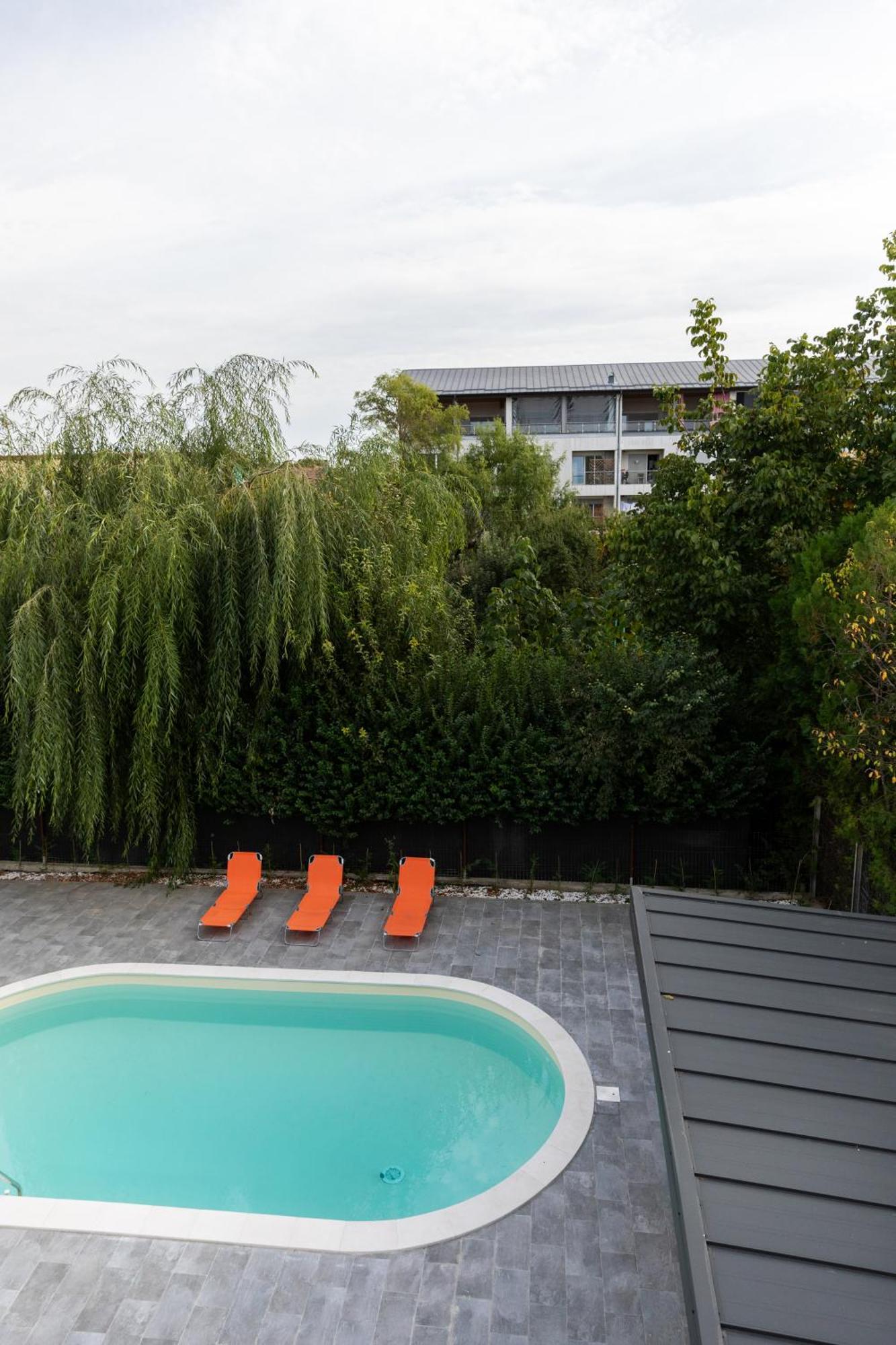 Studio 8 I One Bedroom Apartment I Airport I Therme Otopeni Bagian luar foto